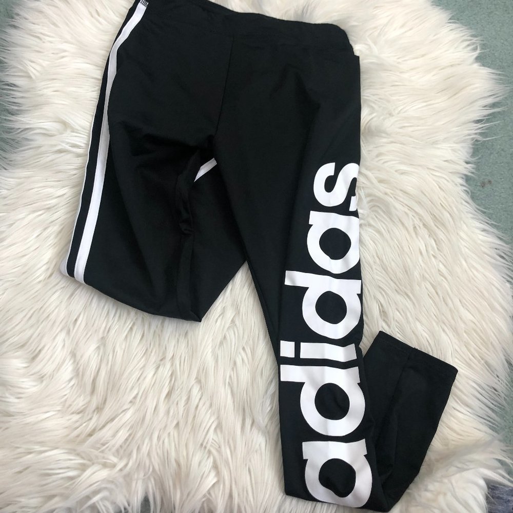 girls' adidas leggings size M (10/12)✨